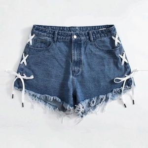 Plus Grommet Eyelet Lace Up Side Raw Hem Denim Shorts